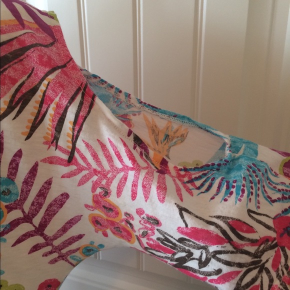 Fresh Produce cold shoulder top - Picture 2 of 5